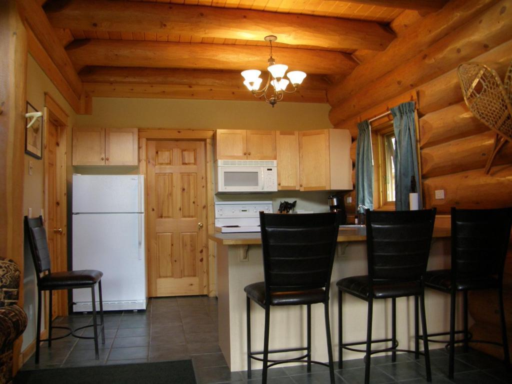 Villa Yoho Chalets Golden Zimmer foto